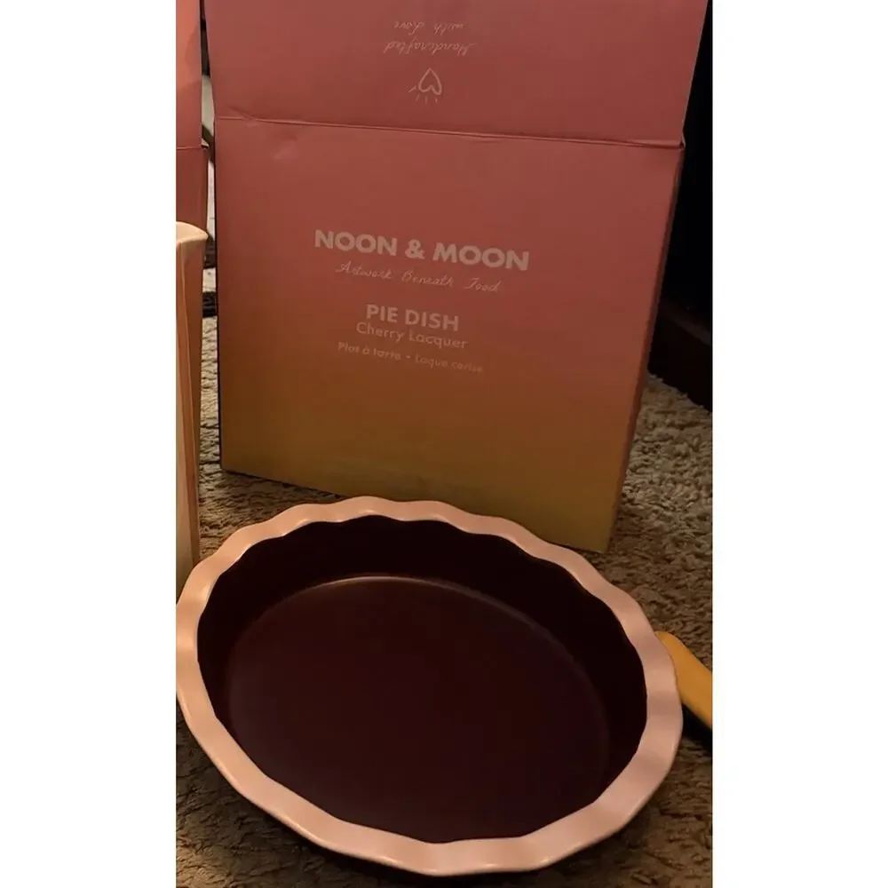 Noon & Moon Pie Dish, Cherry Lacquer, 9 Inch